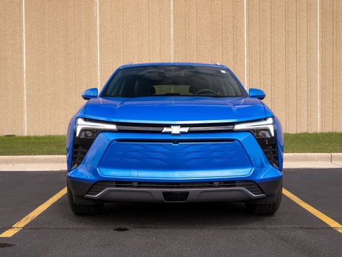 New 2025 Chevrolet Blazer EV LT w/ Super Cruise Package AWD/4WD image 3