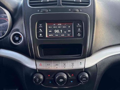 Used 2018 Dodge Journey SE w/ Blacktop Package FWD image 23