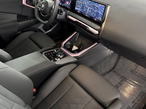 Used 2025 BMW X3 xDrive30i w/ Convenience Package image 16