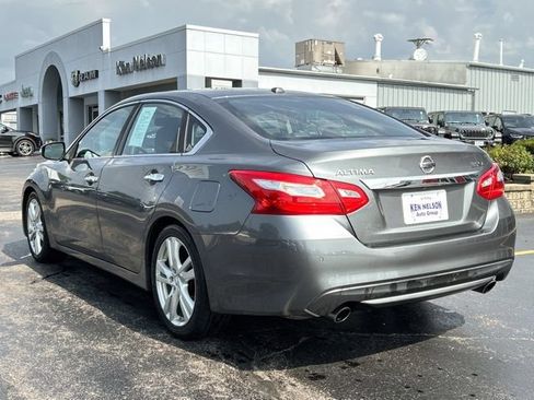 Used 2017 Nissan Altima 3.5 SL FWD image 3