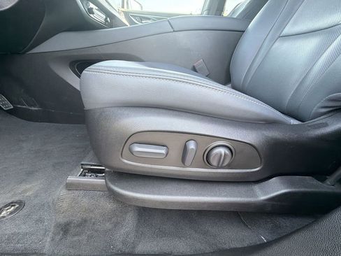 Used 2023 Buick Enclave Essence w/ Experience Buick Package FWD image 12