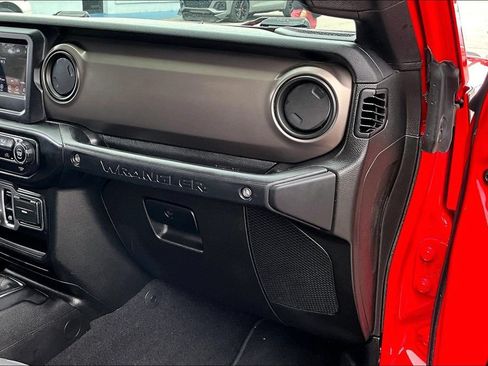 Used 2020 Jeep Wrangler Sport AWD/4WD image 26