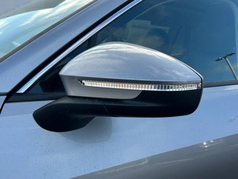 New 2026 Volkswagen Tiguan SE image 11