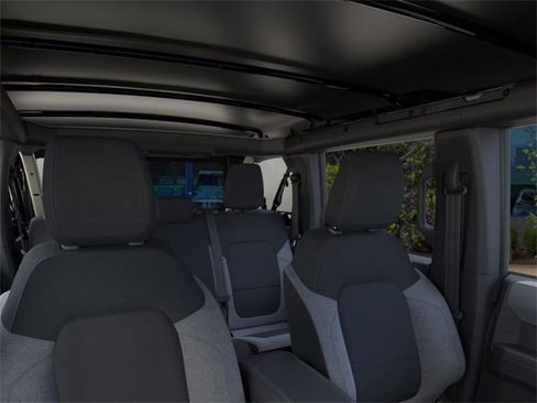 New 2025 Ford Bronco 4-Door image 12