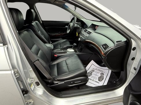 Used 2010 Honda Crosstour EX image 28