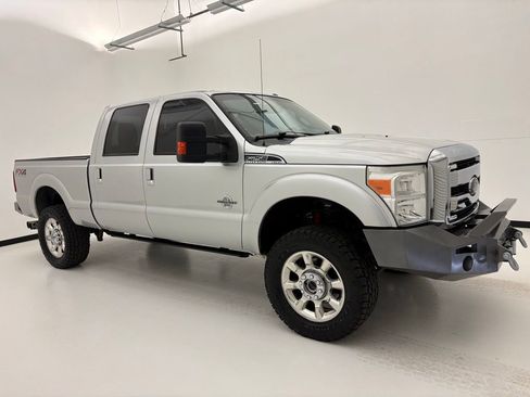Used 2016 Ford F250 Lariat w/ Lariat Ultimate Package AWD/4WD image 1