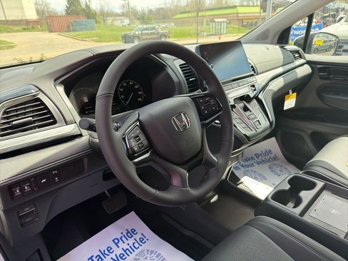 New 2026 Honda Odyssey Elite image 17