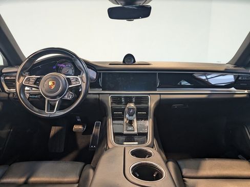 Used 2018 Porsche Panamera 4S image 15