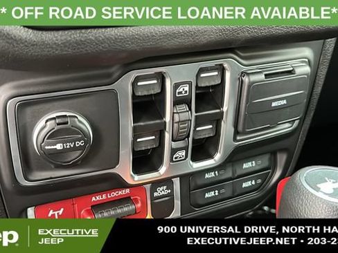 Used 2025 Jeep Wrangler Unlimited Sport AWD/4WD image 19