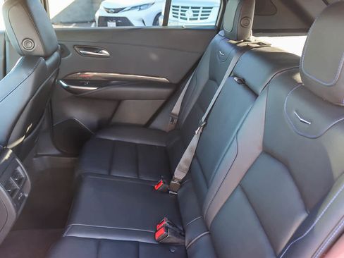 Used 2024 Cadillac XT4 Sport w/ Technology Package image 17