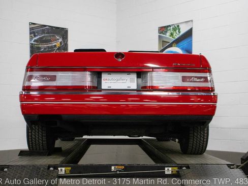 Used 1990 Cadillac Allante image 21