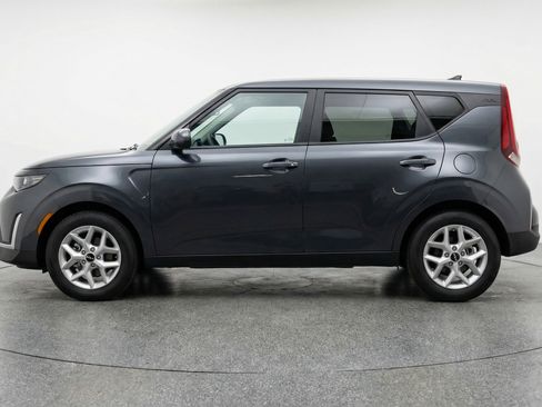 Used 2025 Kia Soul LX w/ LX Technology Package FWD image 5