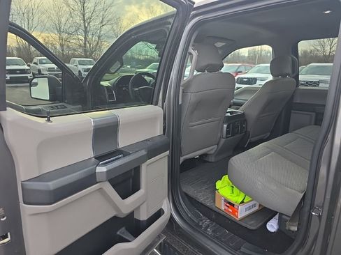 Used 2016 Ford F150 XLT w/ Equipment Group 302A Luxury image 6