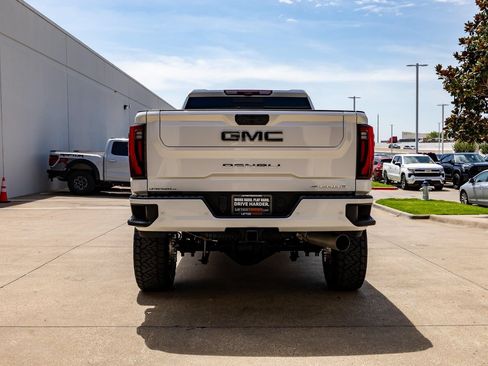 Used 2024 GMC Sierra 2500 Denali Ultimate AWD/4WD image 6