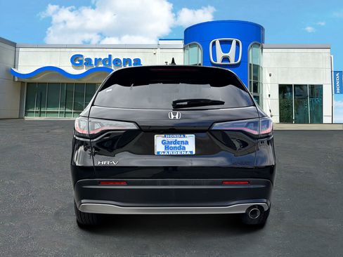 Certified 2024 Honda HR-V Sport image 5