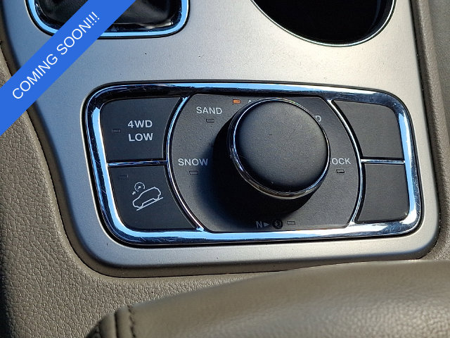 Used 2017 Jeep Grand Cherokee Limited AWD/4WD image 27