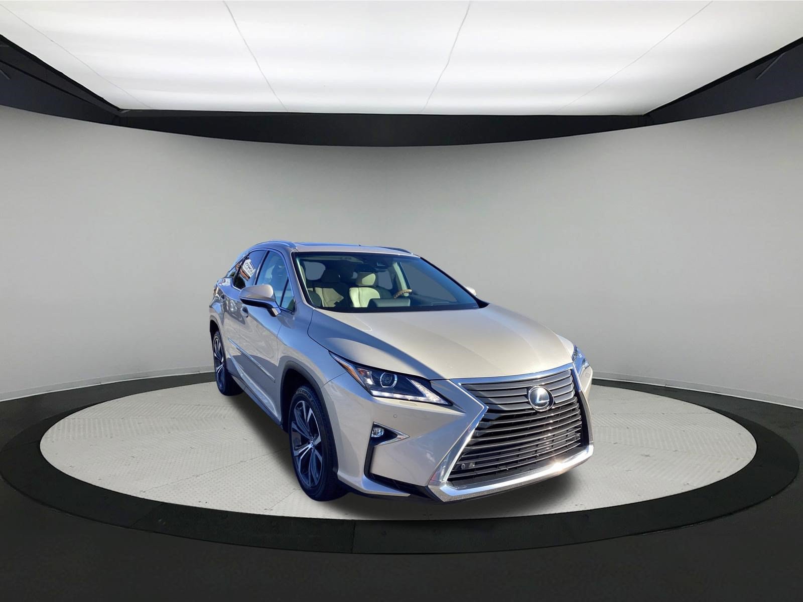 Used 2019 Lexus RX 350 AWD w/ Navigation Package image 2