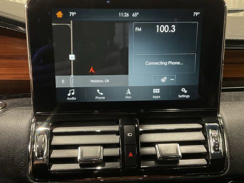 Used 2018 Lincoln Navigator Select image 18