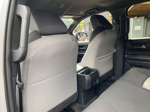 Used 2025 Toyota Tacoma TRD Sport AWD/4WD image 15