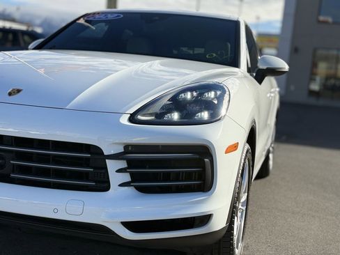Used 2020 Porsche Cayenne AWD image 12