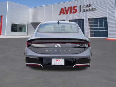 Used 2025 Hyundai Sonata SEL FWD image 7