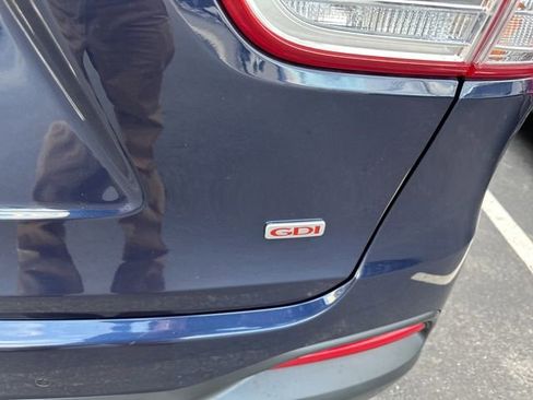 Used 2018 Kia Sorento LX image 9