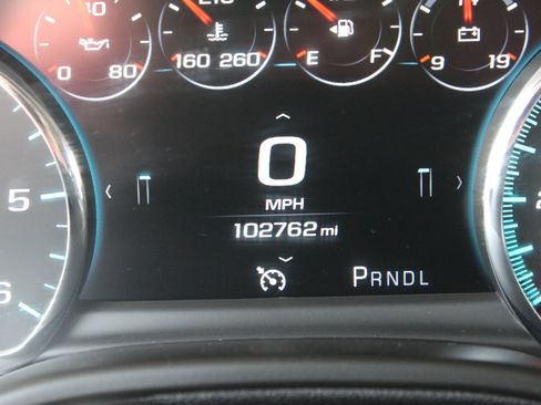Used 2019 Chevrolet Tahoe Premier RWD image 18