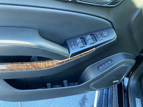 Used 2018 Chevrolet Tahoe Premier image 9