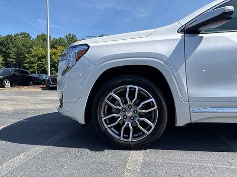 Used 2024 GMC Terrain Denali w/ Denali Premium Package AWD/4WD image 9
