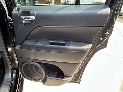 Used 2015 Jeep Patriot High Altitude FWD image 15