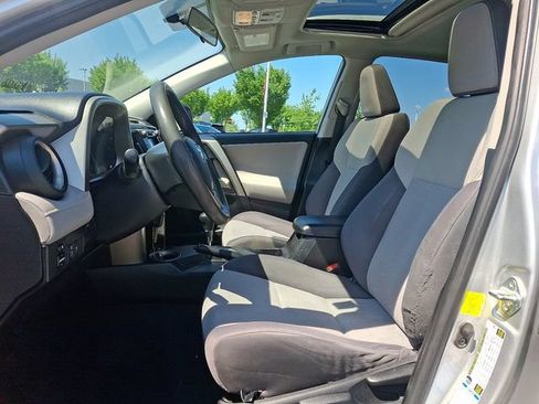 Used 2015 Toyota RAV4 XLE AWD/4WD image 13