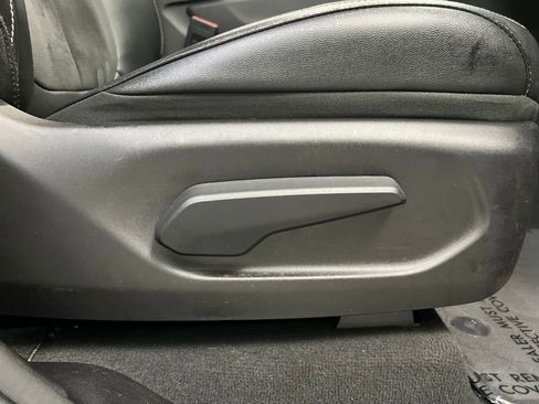 Used 2024 Jeep Grand Cherokee Altitude image 24