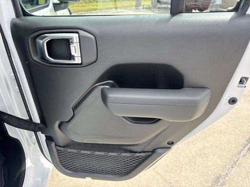 New 2026 Jeep Gladiator Sport image 20