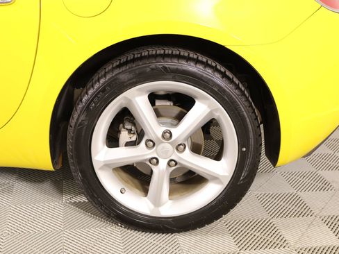 Used 2009 Saturn Sky w/ Premium Trim Package RWD image 14