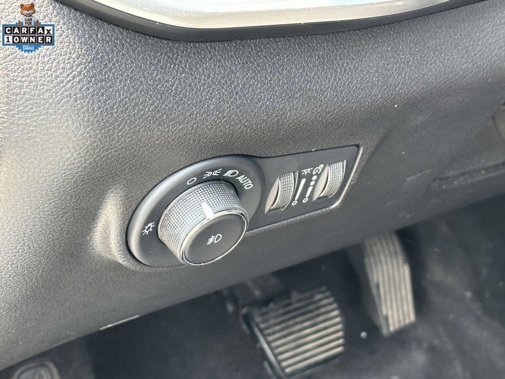 Used 2023 Jeep Compass Latitude AWD/4WD image 19