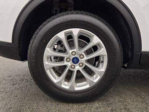 Used 2022 Ford Escape SE image 17