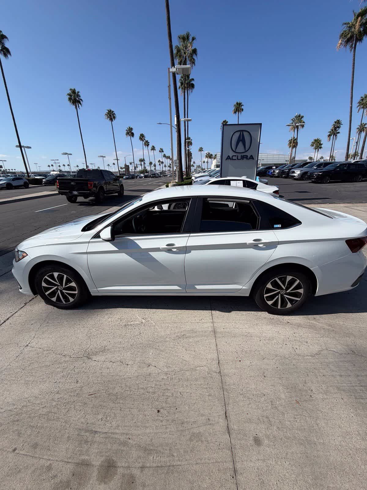 Used 2025 Volkswagen Jetta S FWD image 8