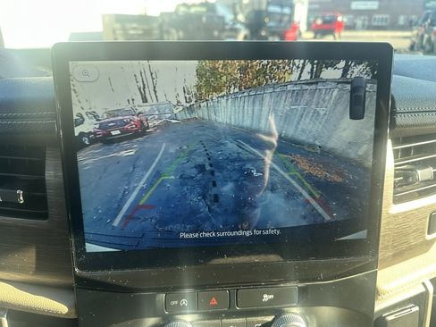 Used 2024 Ford Expedition Max Limited AWD/4WD image 31