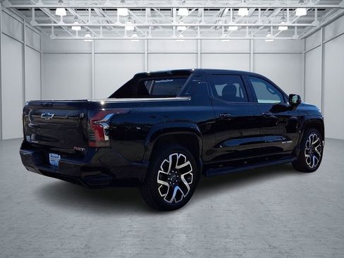 Certified 2024 Chevrolet Silverado EV RST image 5