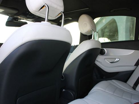 Used 2018 Mercedes-Benz C 300 Sedan image 17