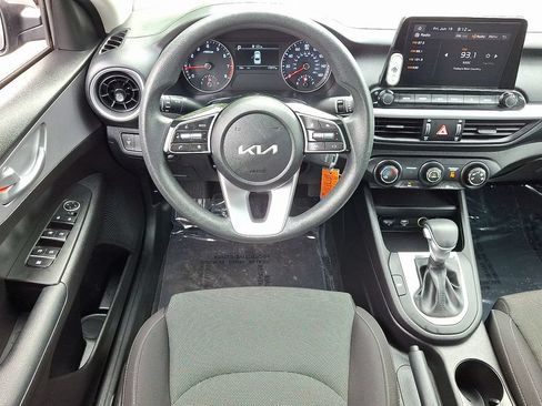 Used 2023 Kia Forte LXS FWD image 11