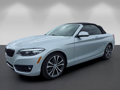 Used 2019 BMW 230i Convertible w/ Premium Package image 9