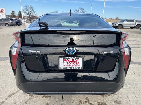 Used 2016 Toyota Prius Four image 4