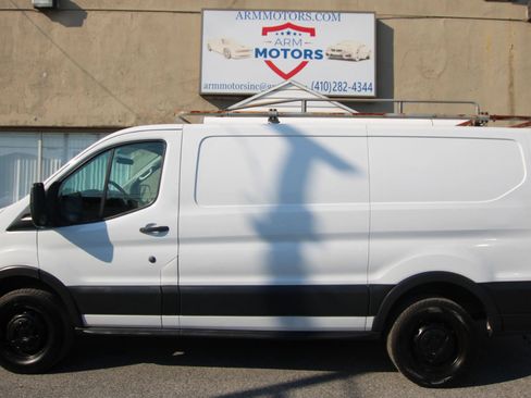 Used 2015 Ford Transit 250 130 Low Roof RWD image 5