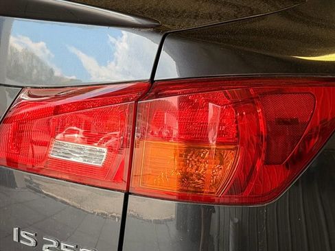 Used 2007 Lexus IS 250 RWD image 25