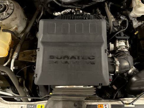 Used 2010 Ford Escape Limited image 12