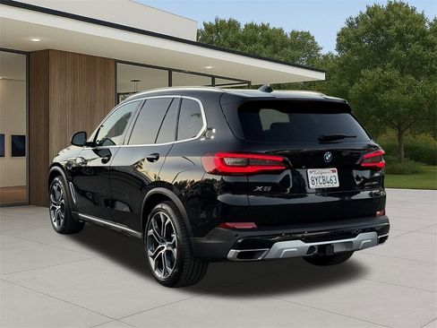 Certified 2022 BMW X5 xDrive45e w/ Climate Comfort Package image 10