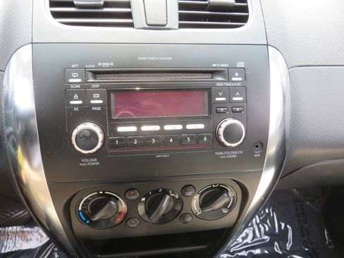Used 2012 Suzuki SX4 Sportback FWD image 17