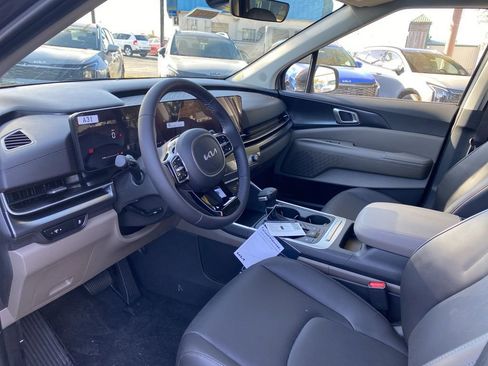 New 2026 Kia Carnival image 10