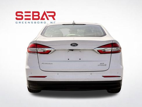 Used 2019 Ford Fusion SE FWD image 9
